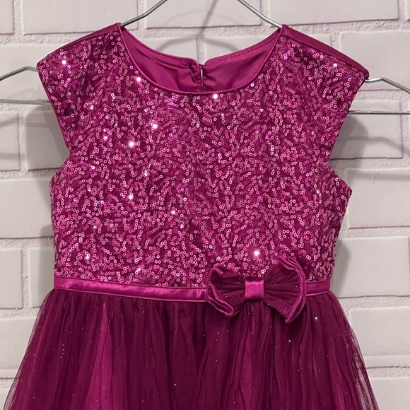 JONA MICHELLE girls beautiful fuchsia sequin dress/size 5 - Picture 2 of 7